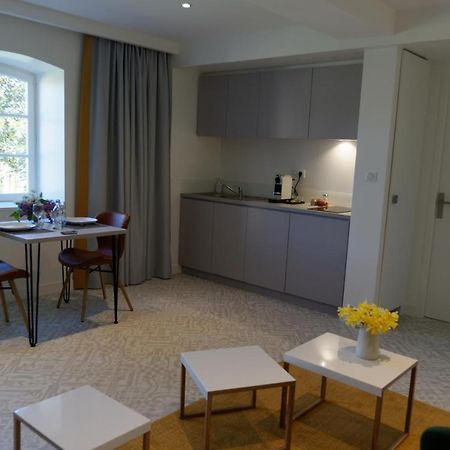 Lodges En Pierres Dorees Saint-Germain-Nuelles Exterior photo