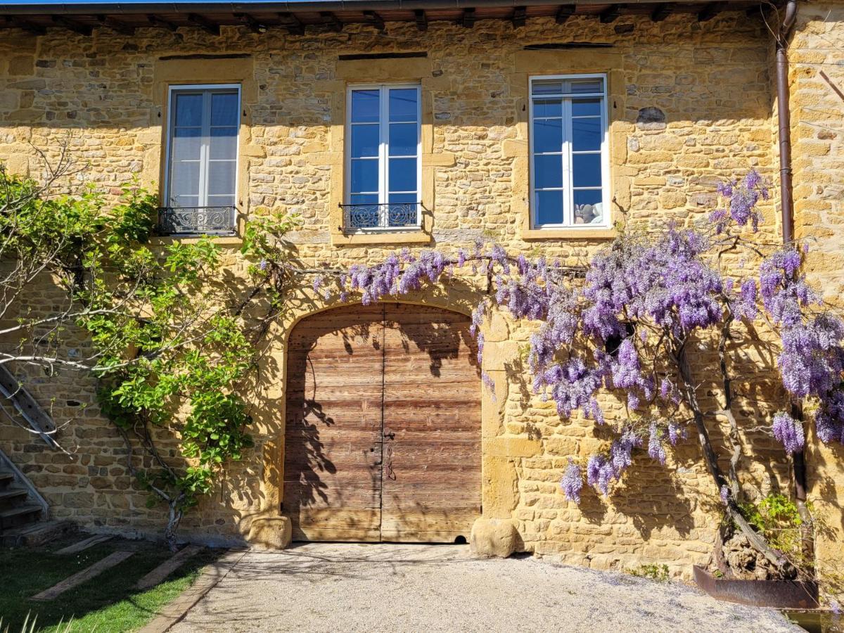 Lodges En Pierres Dorees Saint-Germain-Nuelles Exterior photo