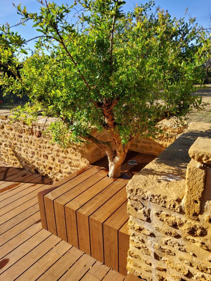 Lodges En Pierres Dorees Saint-Germain-Nuelles Exterior photo